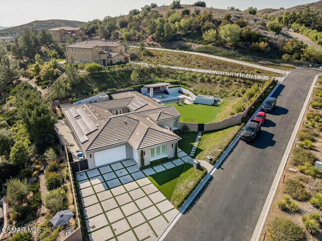 Building Photo - 6981 Shadow Wood Dr