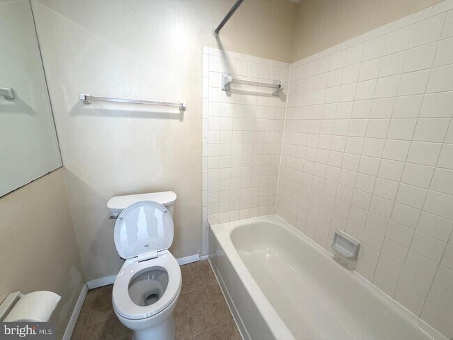 Building Photo - 18131 Chalet Dr