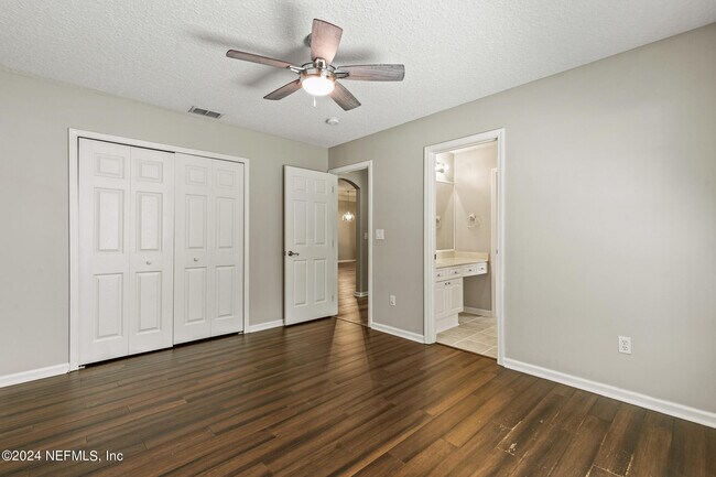 Building Photo - 1892 Vista Lakes Dr