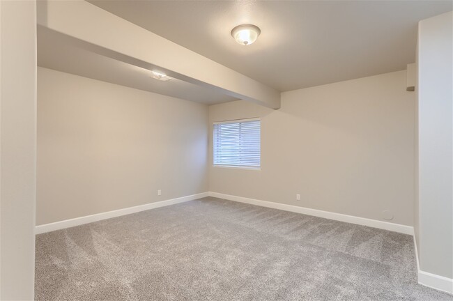 Building Photo - Beautiful townhome in Cottages of Berthoud...