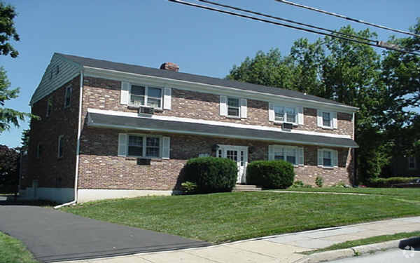 Primary Photo - High West Manor