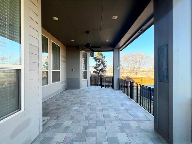 Building Photo - 6124 Teodoro Bend