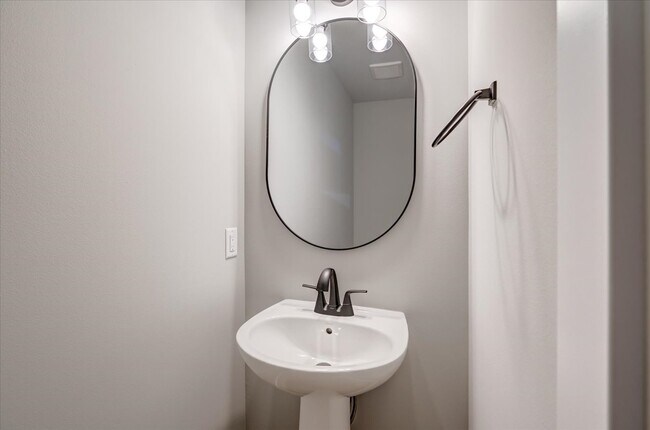 Building Photo - 4863 Brassica Rd