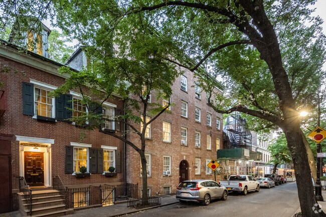 Northeast Corner - 20 Commerce St