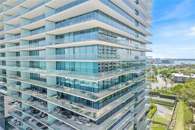 Building Photo - 10203 Collins Ave