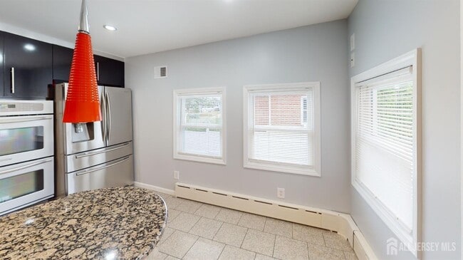 Building Photo - 13 Idlewild Ave