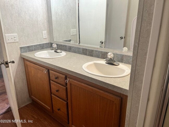 Building Photo - 4670 Calendula Ave