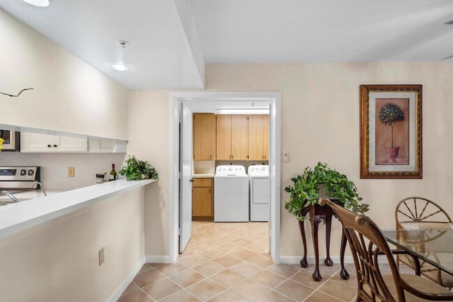 Building Photo - 601 Seafarer Cir