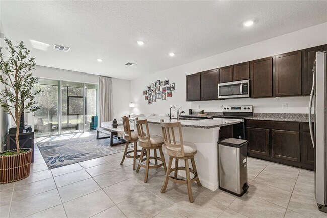 Building Photo - 11070 Crescent Deer Dr