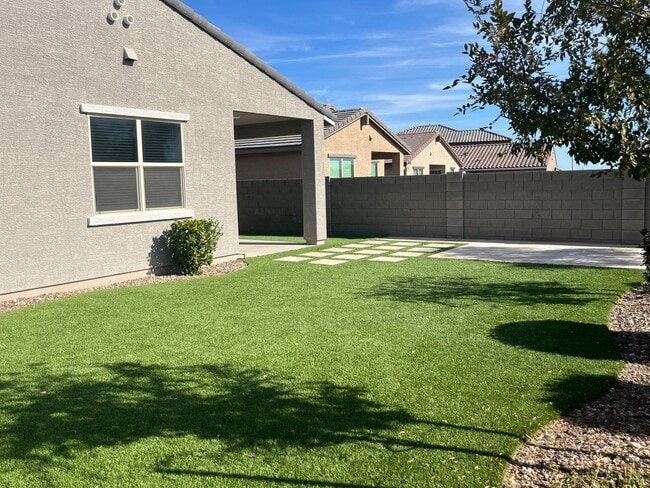 Building Photo - 19915 W Badgett Ln