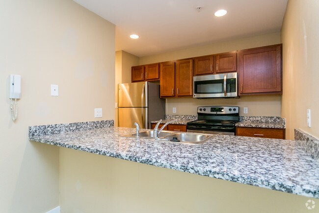 Building Photo - Lahr Apartments