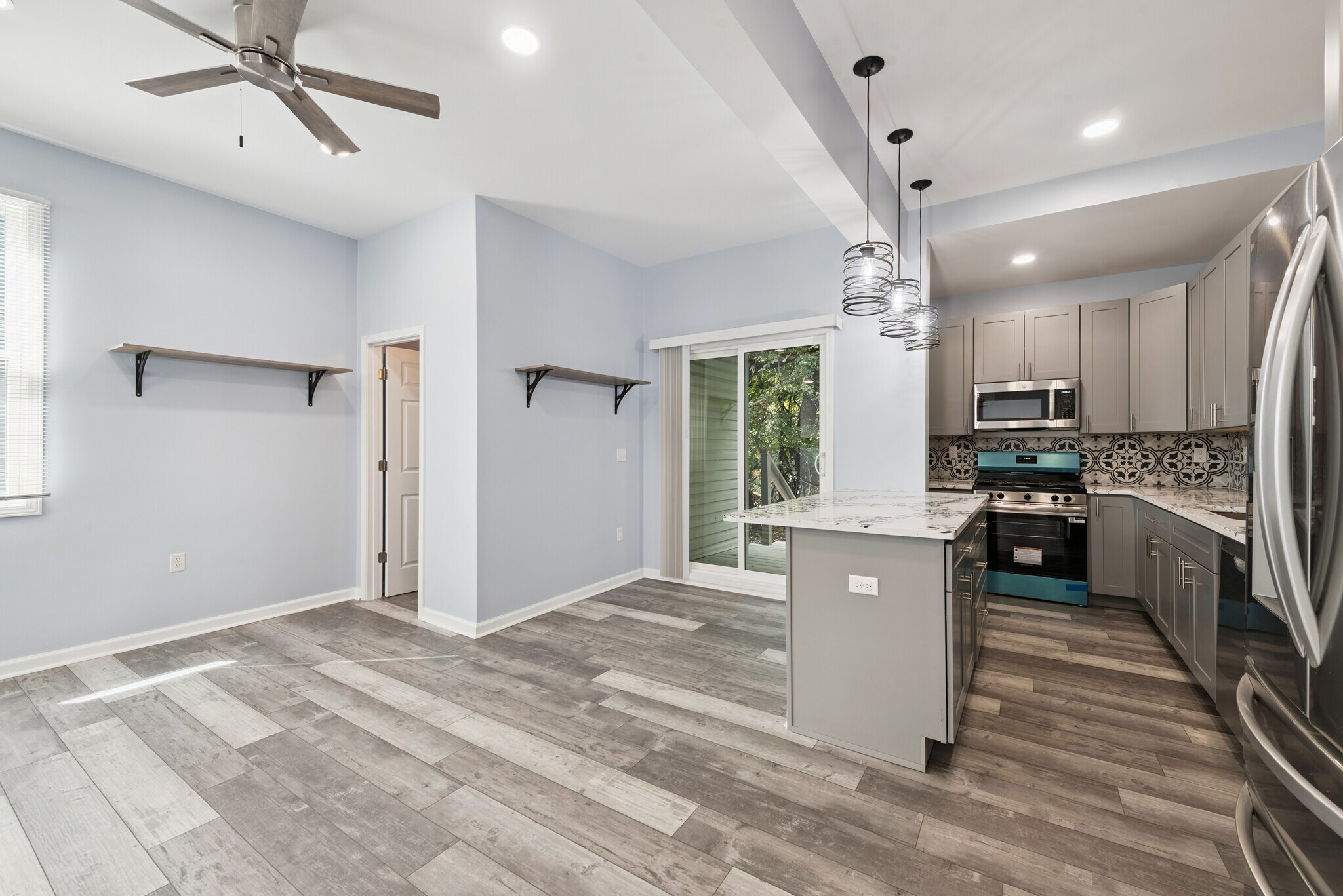 Building Photo - 305 N Graham St