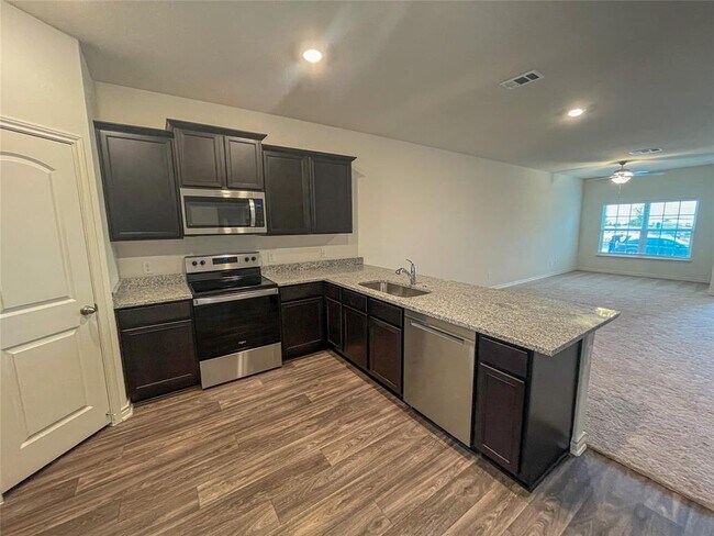 Building Photo - 204 Sunnymeade Ln