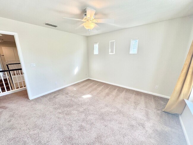 Building Photo - Beautiful 5 bed 3 bath Home in Wildhorse