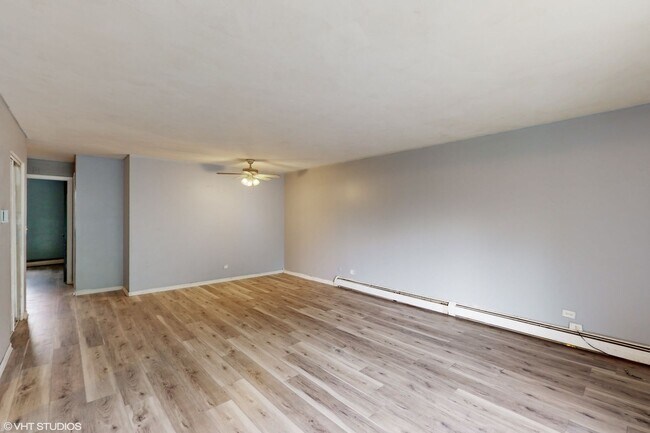 Building Photo - 2432 Waterbury Dr