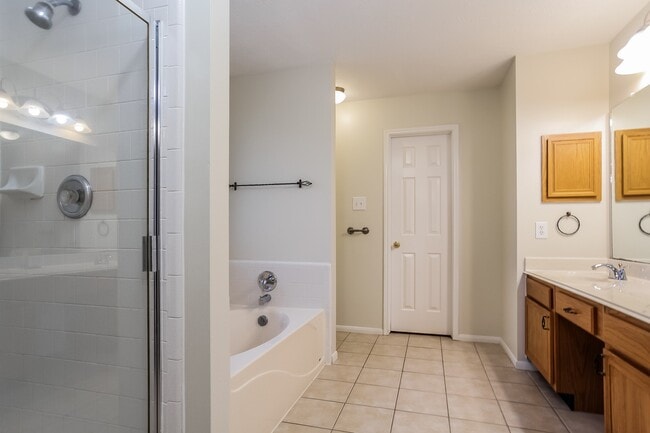 Building Photo - 2715 Fox View Cir