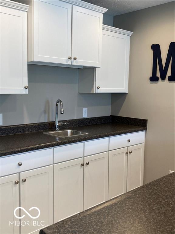 Building Photo - 9408 Park Meridian Dr