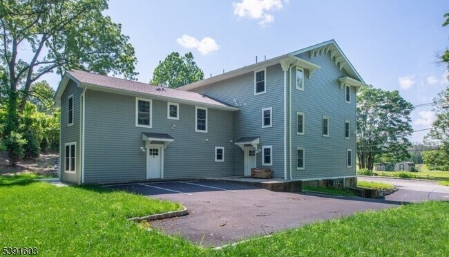 Building Photo - 55 Gingerbread Castle Rd