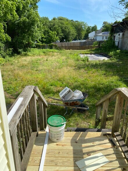 Building Photo - 208 W Adams Ave