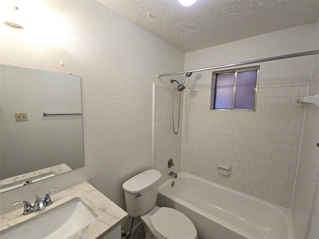 Building Photo - 10906 Maple Rock Dr