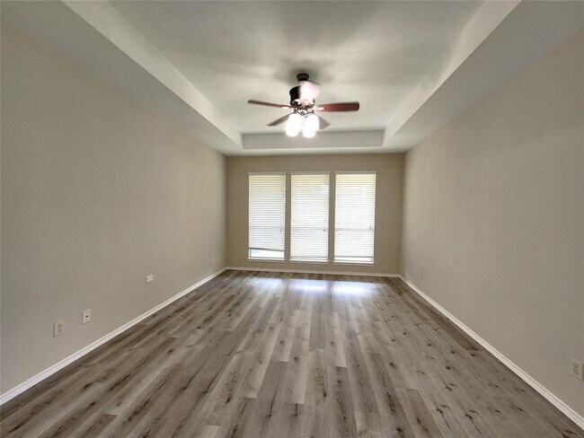 Building Photo - 13007 Balsam Lake Ct