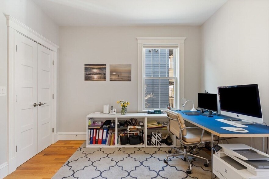 Building Photo - 35 Upland Rd