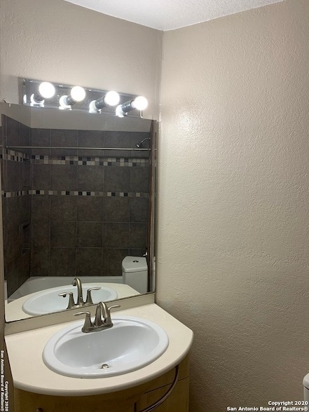 Building Photo - 1750 W Craig Pl