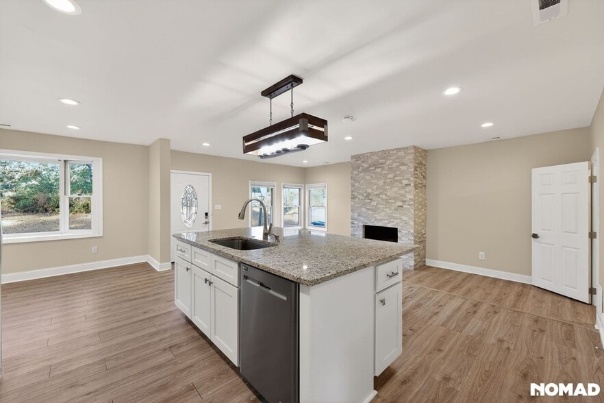 Building Photo - 119 Wilmot Dr