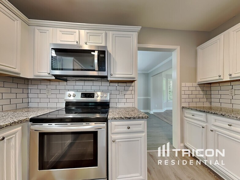 Building Photo - 3540 Stoney Creek Way