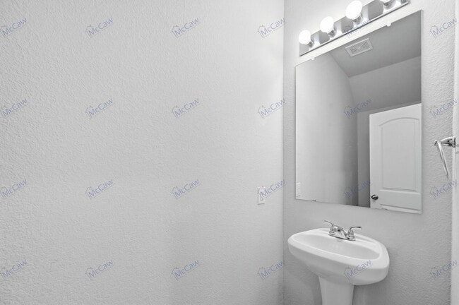 Building Photo - 2808 Baneberry Ln