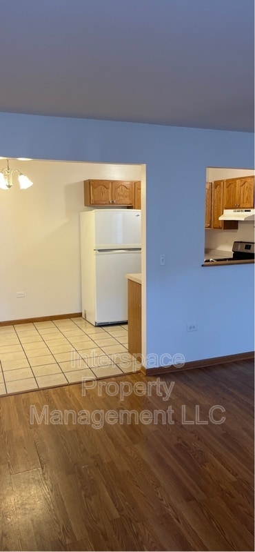 Building Photo - 1345 Rock Run Dr