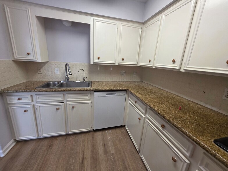 Building Photo - 13906 Ella Lee Ln