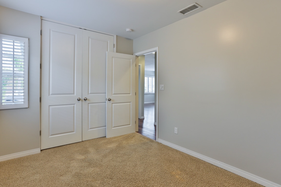 Large Closet - 5907 Yarmouth Ave