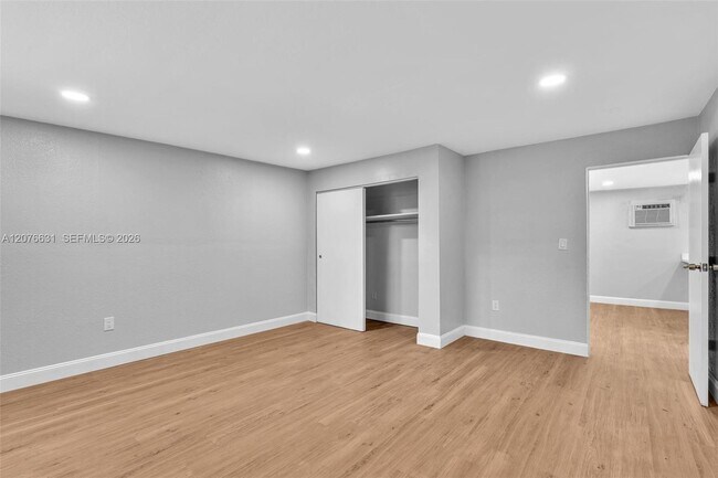 Building Photo - 163 NW 40th St