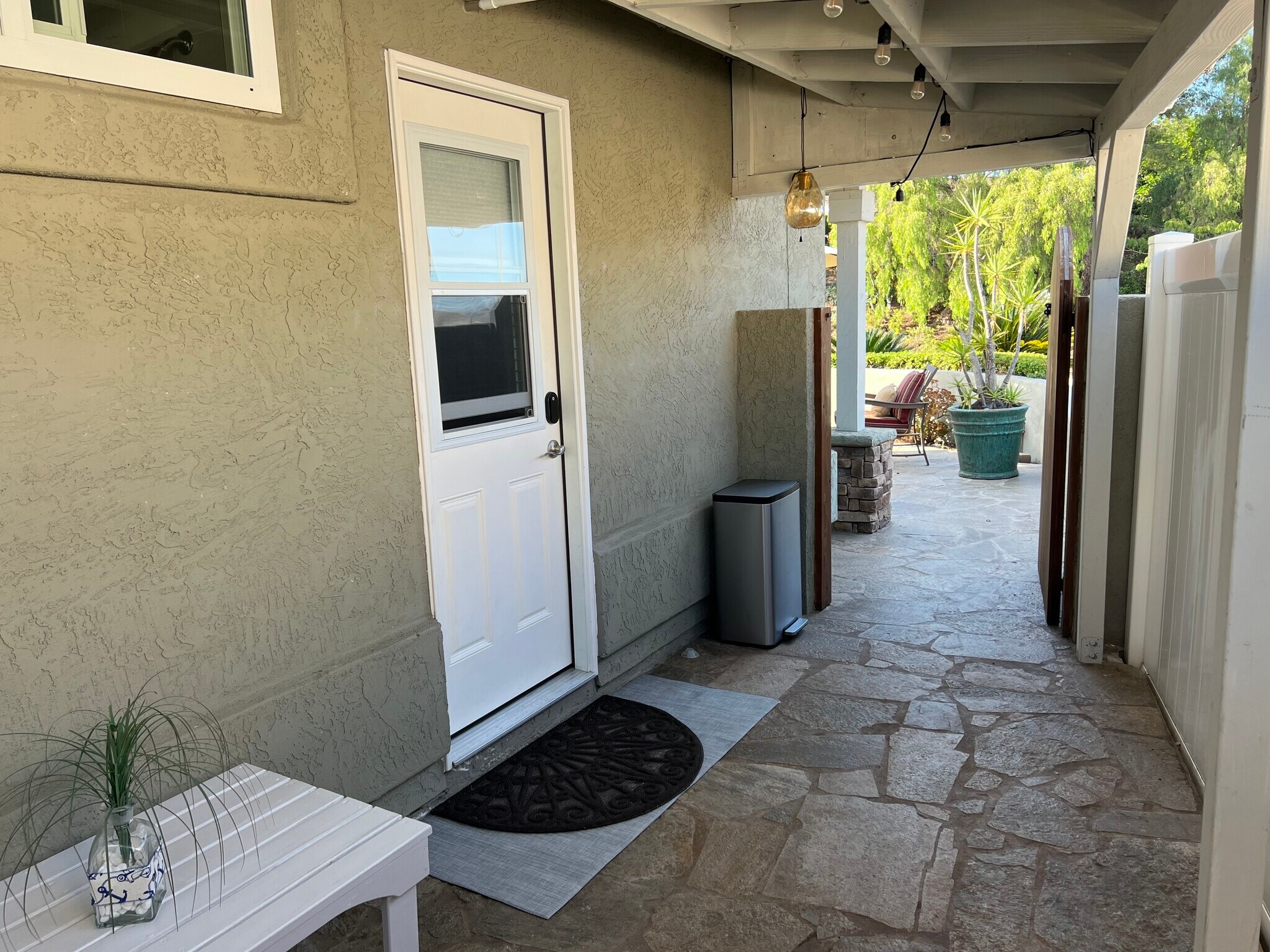 Building Photo - 903 Rivertree Dr