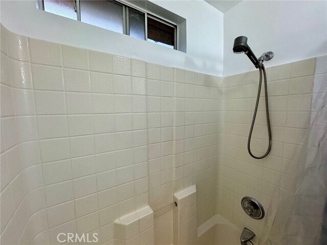 Building Photo - 12714 Vanowen St