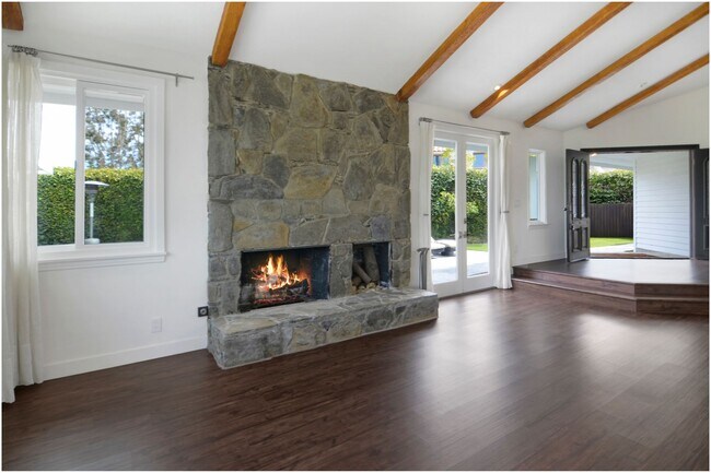 Building Photo - Single Level Golf Course Stunning Home Dana Point!