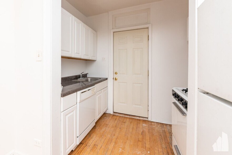 Building Photo - 4414 N Whipple St