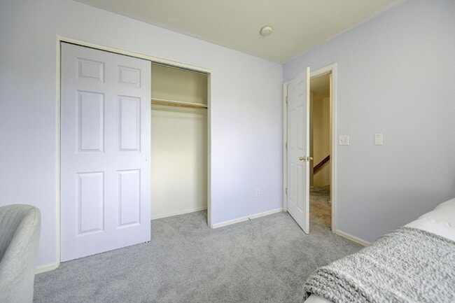 Building Photo - Charming 2-Story Home with Fireplace, Gara...