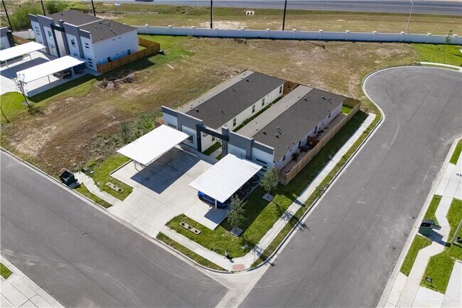 Building Photo - 12509 N 40th St