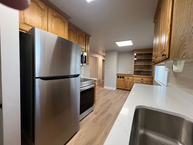 Building Photo - Home in Nephi, UT