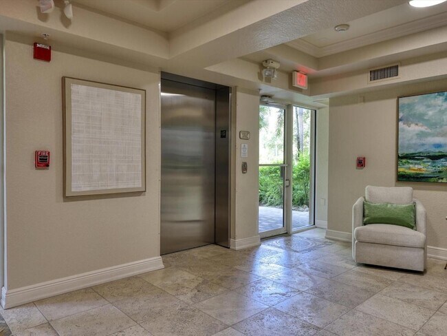 Building Photo - 5122 Manorwood Dr