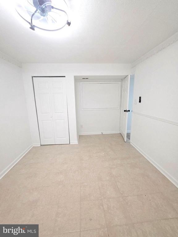 Building Photo - 12817 Lampton Ln