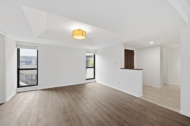Building Photo - 4551 Gulf Shore Blvd N