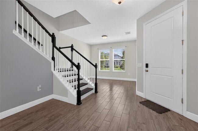 Building Photo - 3207 Palatka St