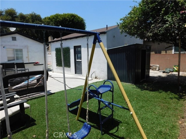 Building Photo - 10414 Dorothy Ave