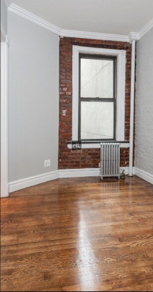 Building Photo - East 13th Street