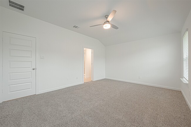 Building Photo - 4939 Pne Hvn Ln