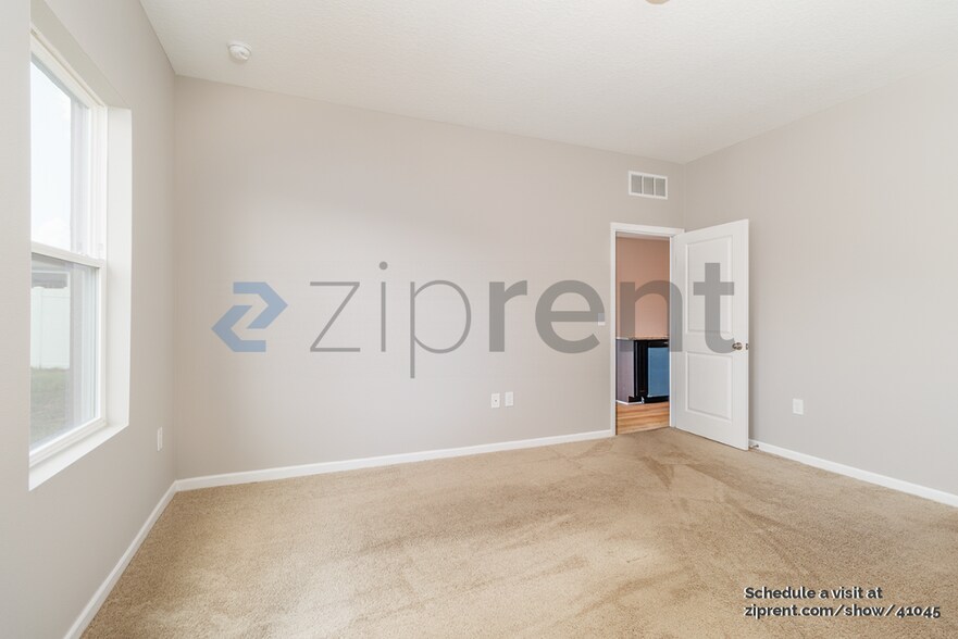Building Photo - 748 Orchid Grove Blvd