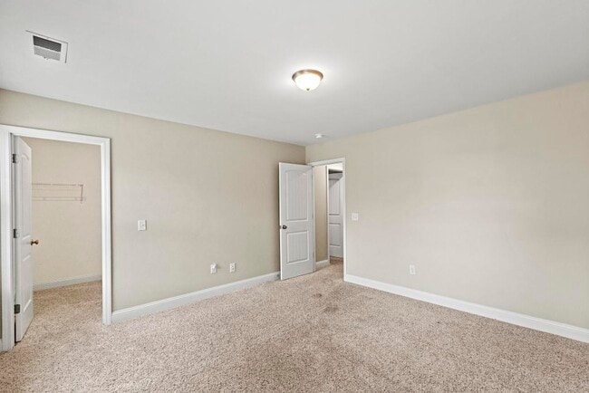 Building Photo - 941 Needlerush Rd